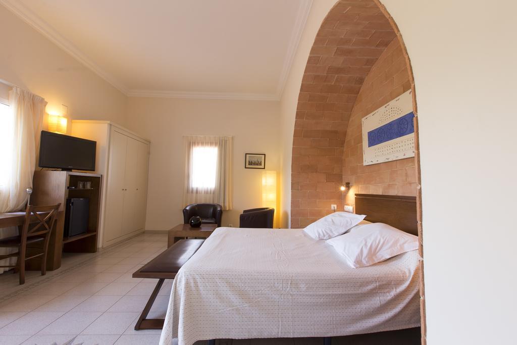 Hotel Cal Naudi Лес Касес д'Алканар Екстериор снимка