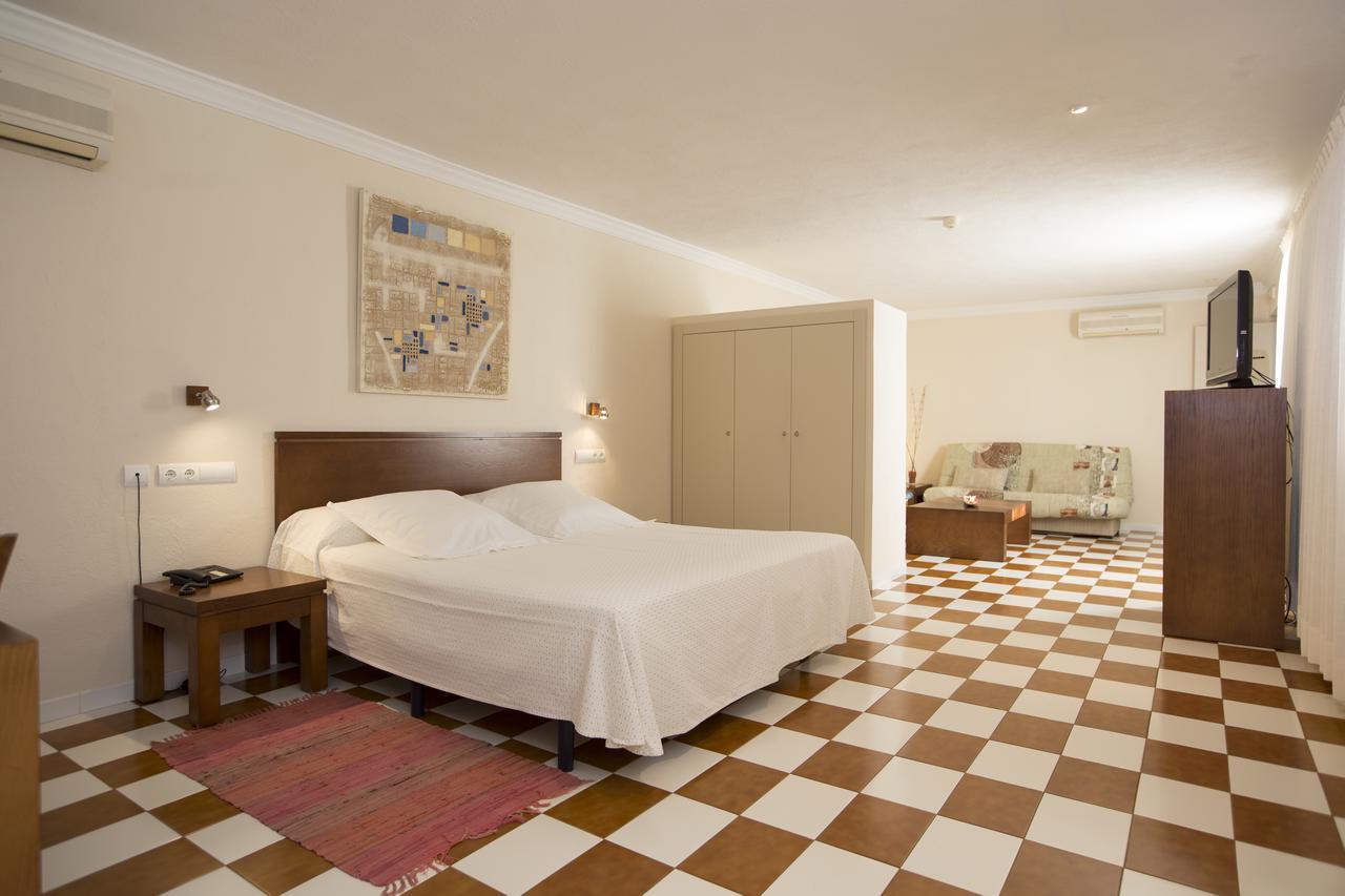 Hotel Cal Naudi Лес Касес д'Алканар Екстериор снимка